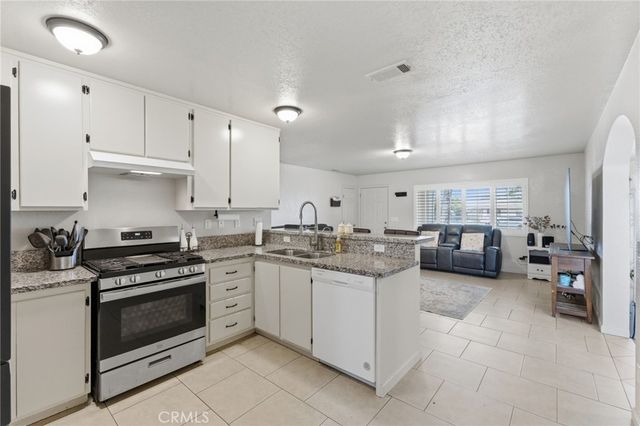 12419 Pawnee, Apple Valley, CA 92308