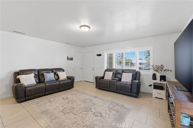 12419 Pawnee, Apple Valley, CA 92308