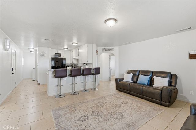 12419 Pawnee, Apple Valley, CA 92308