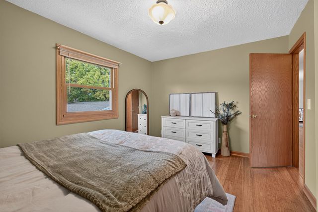 3002 29th Street, Bettendorf, IA 52722