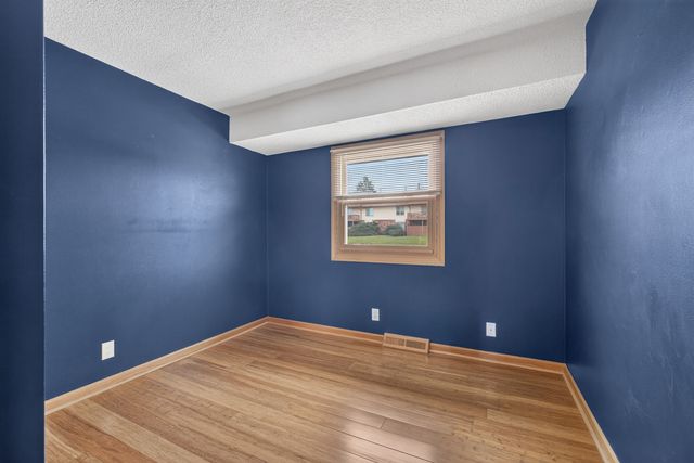 3002 29th Street, Bettendorf, IA 52722