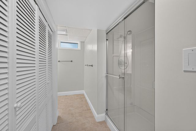 3002 29th Street, Bettendorf, IA 52722