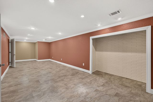 3002 29th Street, Bettendorf, IA 52722