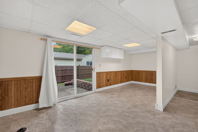 3002 29th Street, Bettendorf, IA 52722