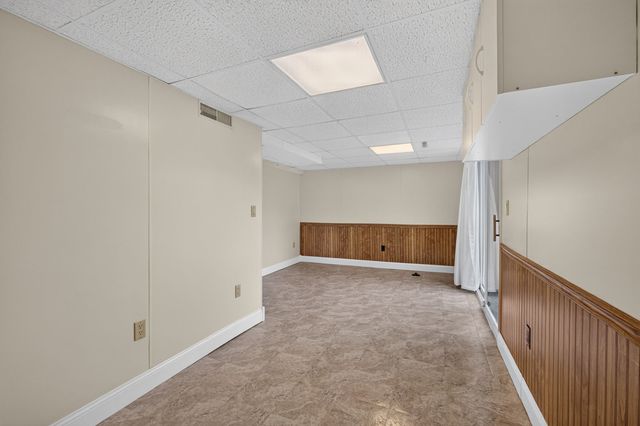 3002 29th Street, Bettendorf, IA 52722
