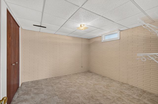 3002 29th Street, Bettendorf, IA 52722