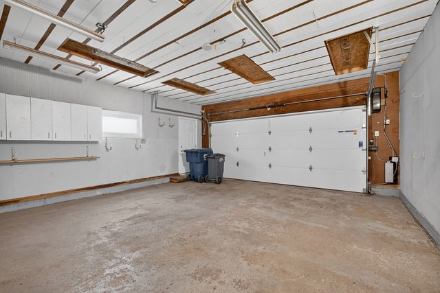 3002 29th Street, Bettendorf, IA 52722