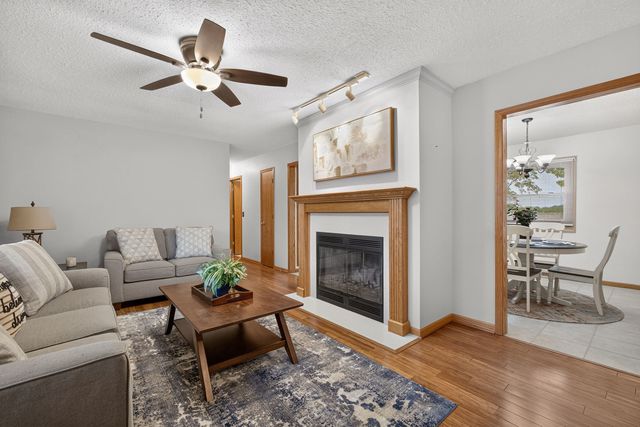 3002 29th Street, Bettendorf, IA 52722