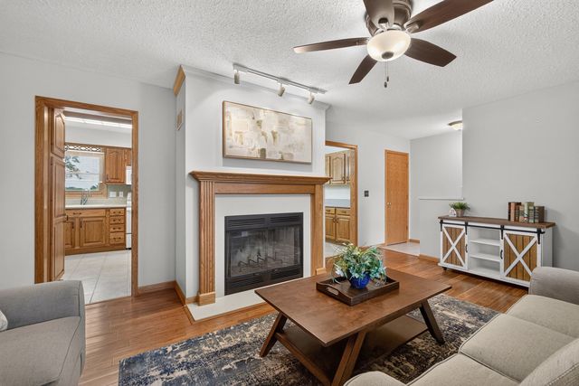 3002 29th Street, Bettendorf, IA 52722