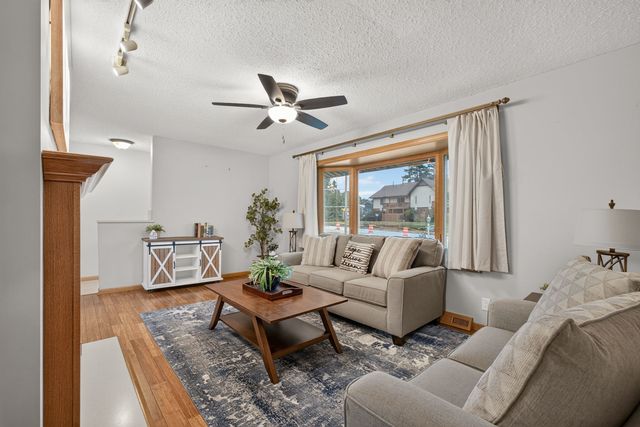 3002 29th Street, Bettendorf, IA 52722