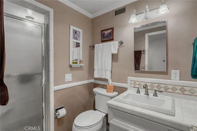 2740 E Cameron, West Covina, CA 91791