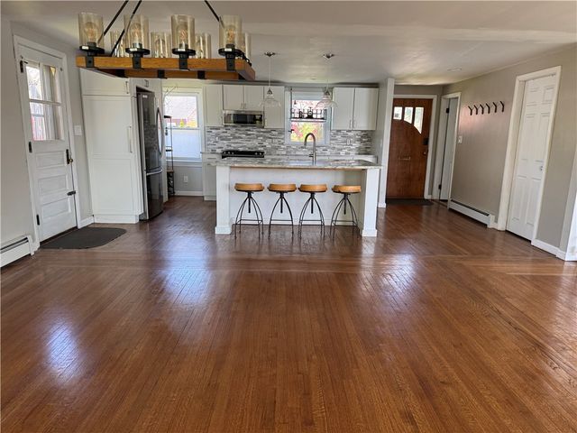 157 Betsey Williams Drive, Warwick, RI 02889
