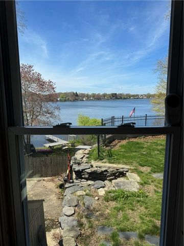 157 Betsey Williams Drive, Warwick, RI 02889