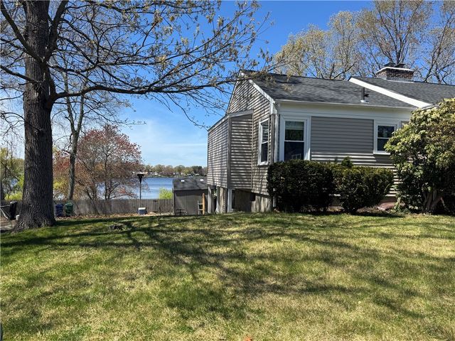 157 Betsey Williams Drive, Warwick, RI 02889