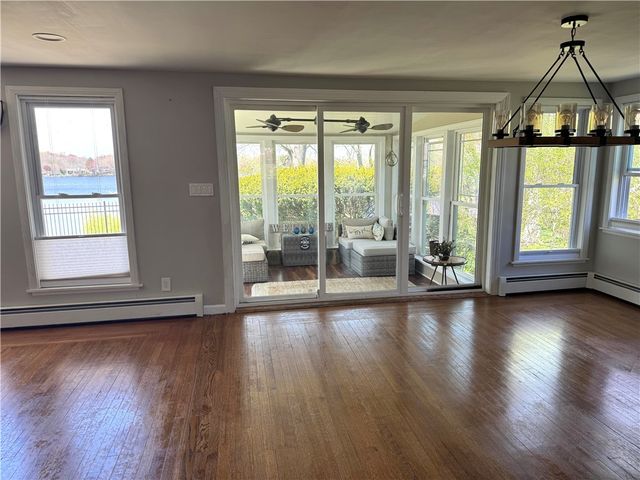 157 Betsey Williams Drive, Warwick, RI 02889