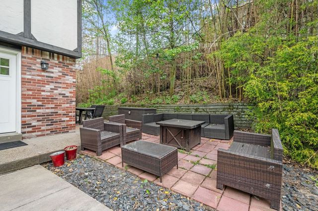 100 Circle DRIVE, White Oak, PA 15131