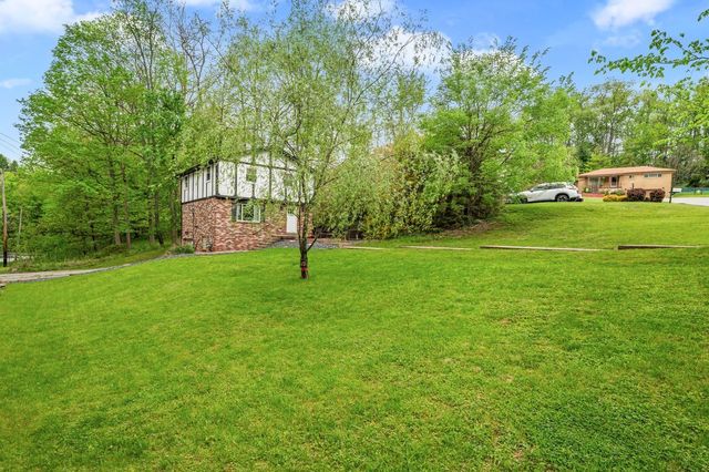 100 Circle DRIVE, White Oak, PA 15131