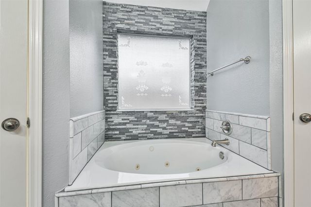 20942 Wind Field Lane, Spring, TX 77379