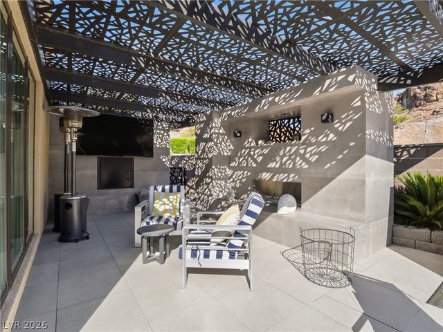 2211 Ledge Rock Lane, Henderson, NV 89052