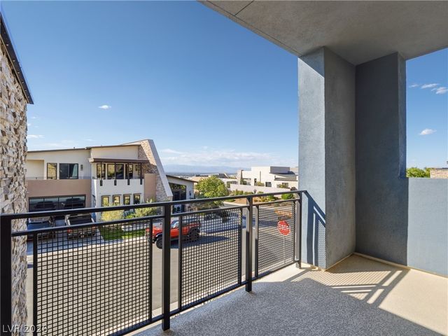 2211 Ledge Rock Lane, Henderson, NV 89052