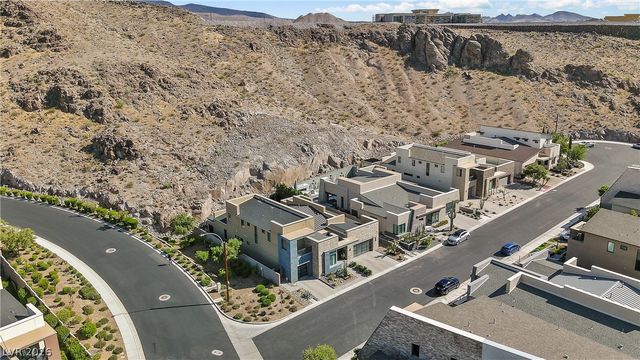2211 Ledge Rock Lane, Henderson, NV 89052