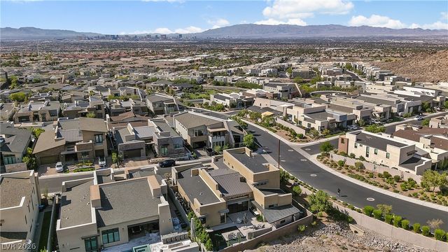2211 Ledge Rock Lane, Henderson, NV 89052