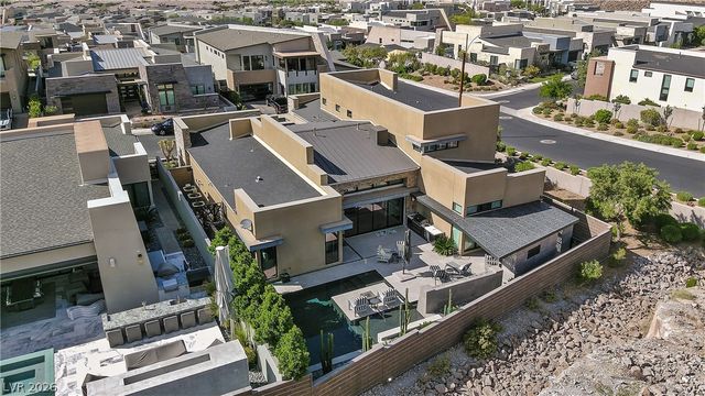 2211 Ledge Rock Lane, Henderson, NV 89052
