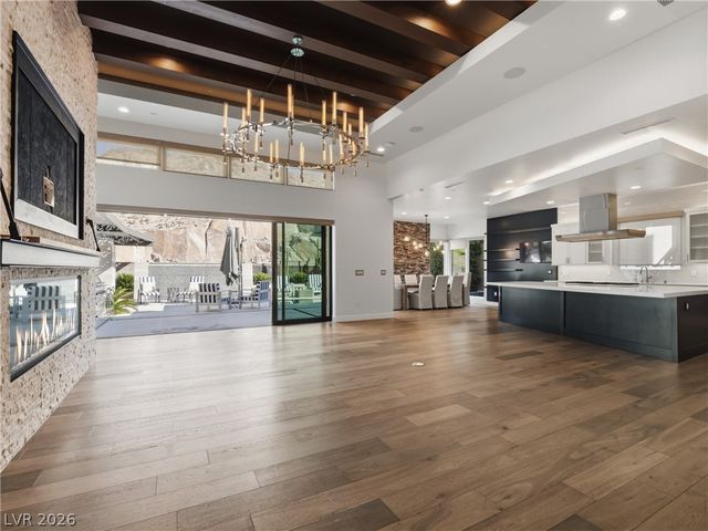 2211 Ledge Rock Lane, Henderson, NV 89052