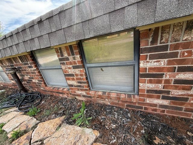 2073 Lakeview Drive, Crescent, OK 73028