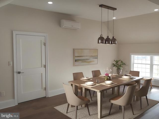 4909 THREADNEEDLE RD, Wilmington, DE 19807