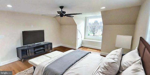 4909 THREADNEEDLE RD, Wilmington, DE 19807