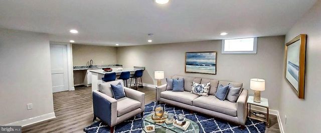 4909 THREADNEEDLE RD, Wilmington, DE 19807