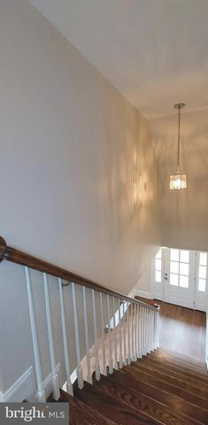 4909 THREADNEEDLE RD, Wilmington, DE 19807