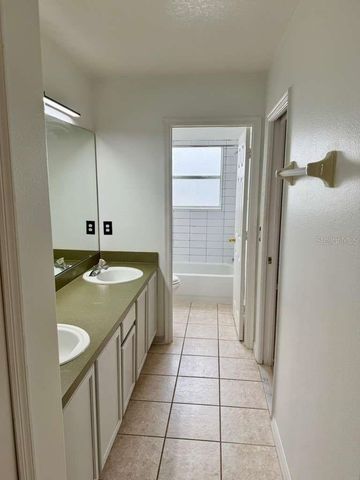 13832 HAWK LAKE DR, Orlando, FL 32837