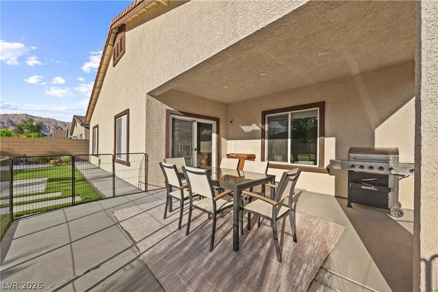 7437 Phoenix Falls Street, North Las Vegas, NV 89084
