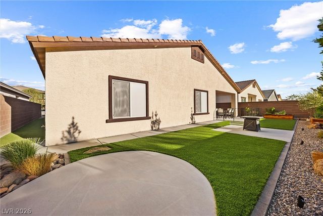 7437 Phoenix Falls Street, North Las Vegas, NV 89084