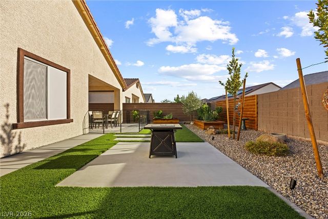 7437 Phoenix Falls Street, North Las Vegas, NV 89084