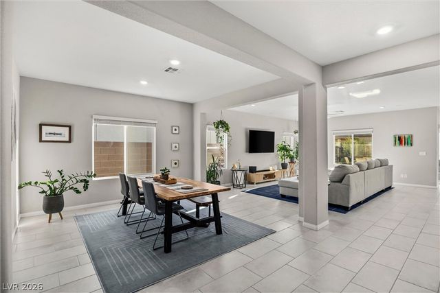 7437 Phoenix Falls Street, North Las Vegas, NV 89084