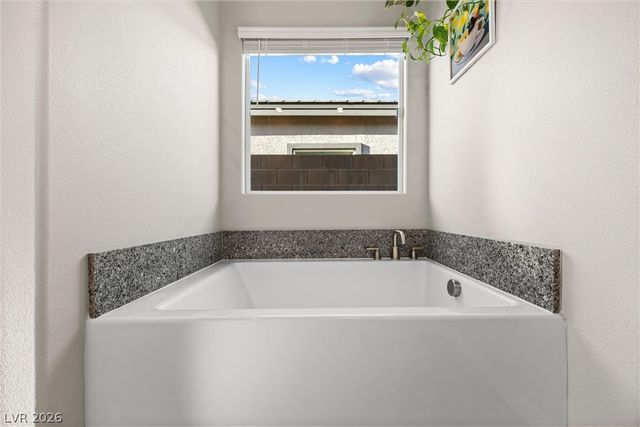 7437 Phoenix Falls Street, North Las Vegas, NV 89084