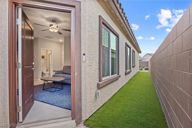 7437 Phoenix Falls Street, North Las Vegas, NV 89084