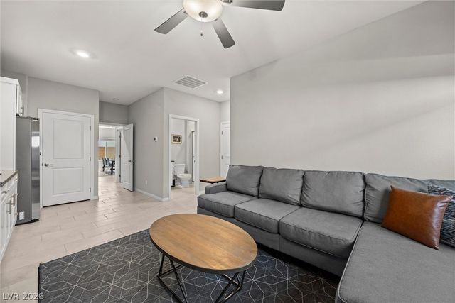 7437 Phoenix Falls Street, North Las Vegas, NV 89084