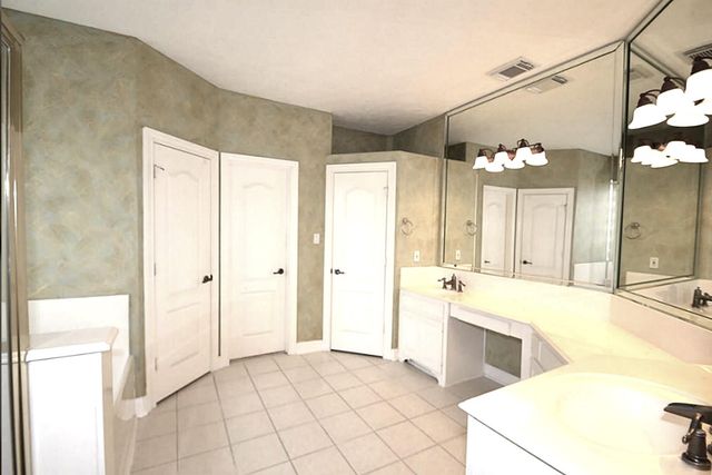 5926 Solar Point Lane, Houston, TX 77041