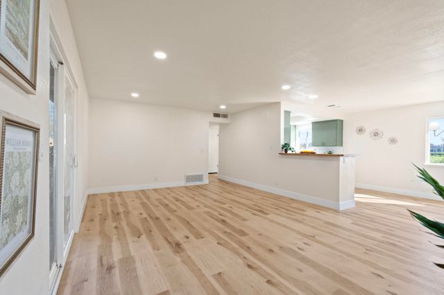 760 Crass Avenue, Hanford, CA 93230