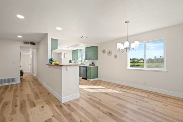 760 Crass Avenue, Hanford, CA 93230