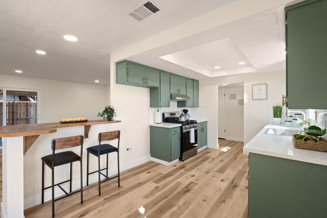 760 Crass Avenue, Hanford, CA 93230