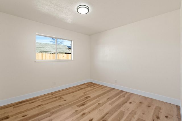 760 Crass Avenue, Hanford, CA 93230