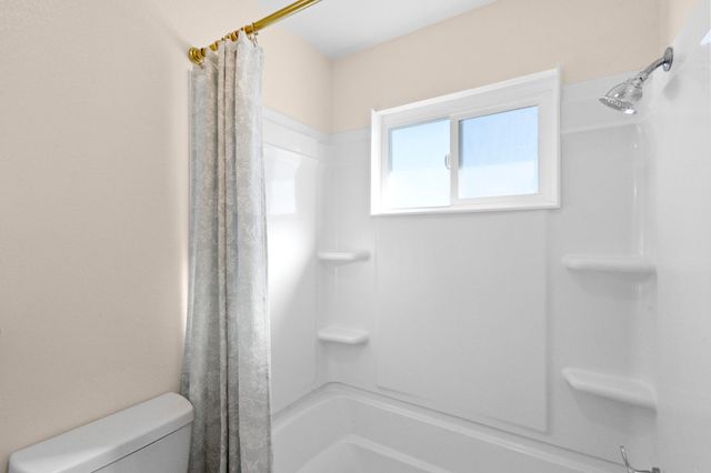 760 Crass Avenue, Hanford, CA 93230