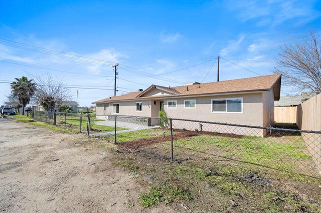 760 Crass Avenue, Hanford, CA 93230