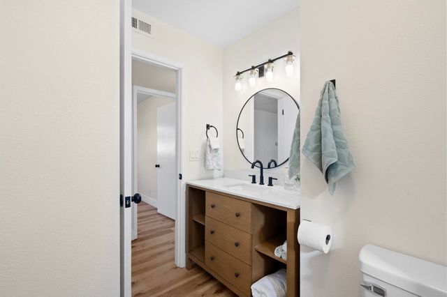 760 Crass Avenue, Hanford, CA 93230