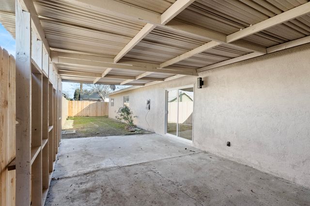 760 Crass Avenue, Hanford, CA 93230